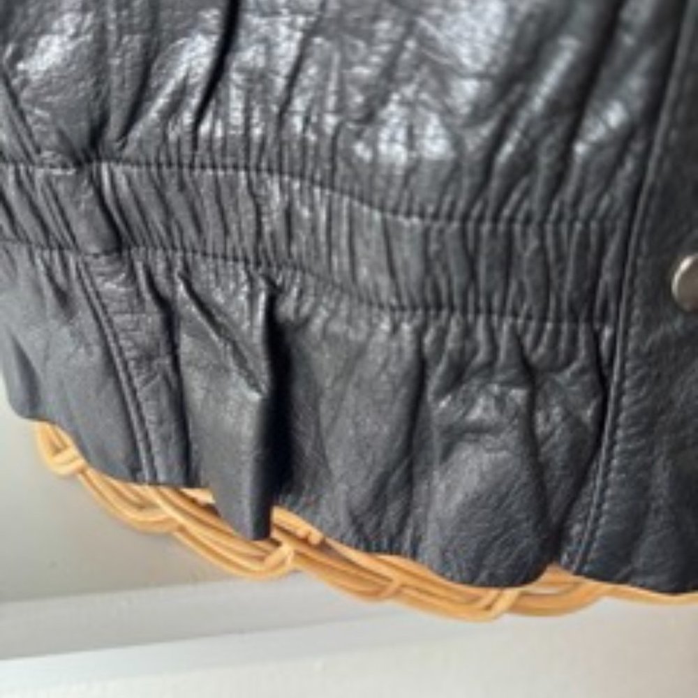 VINTAGE Black leather cropped biker jacket size 10 - Picture 4 of 9